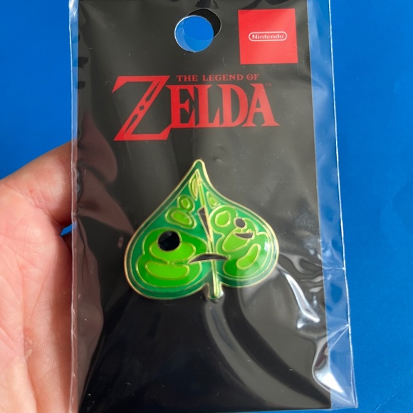 Korak Pin from Nintendo SF Store / The Legend of Zelda - Picture 1 of 1